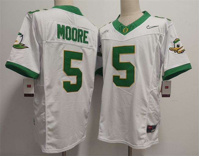 Men's Oregon Ducks #5 Dakorien Moore White 2026 F.U.S.E. Stitched Jersey Men's Oregon Ducks #5 Dakorien Moore White 2026 F.U.S.E. Stitched Jersey