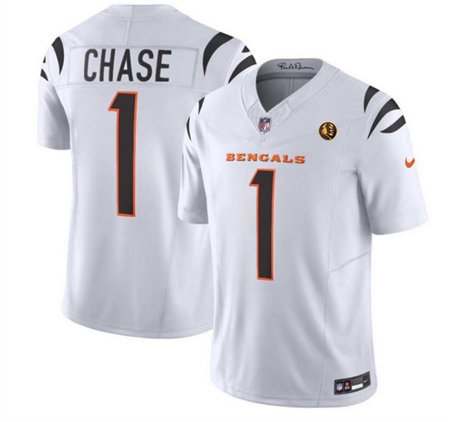 Men's Cincinnati Bengals #1 Ja'Marr Chase White 2023 F.U.S.E. With John Madden Patch Vapor Limited Stitched Football Jersey Men's Cincinnati Bengals #1 Ja'Marr Chase White 2023 F.U.S.E. With John Madden Patch Vapor Limited Stitched Football Jersey