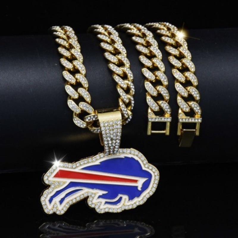 Bills Pendant and Necklace Gold
