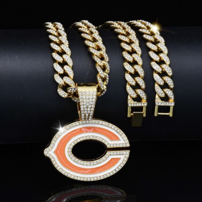 Bears Pendant and Necklace Gold