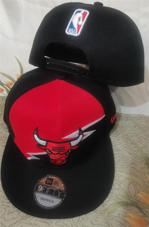 Bulls Team Logo Snapback Hat GS